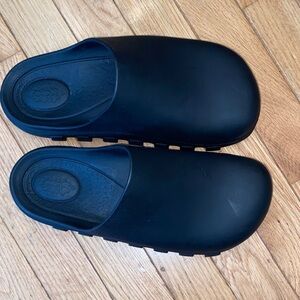 Free People Movement Half-Time Black Mules/Slides/Clogs EUC Size 39 Sold Out